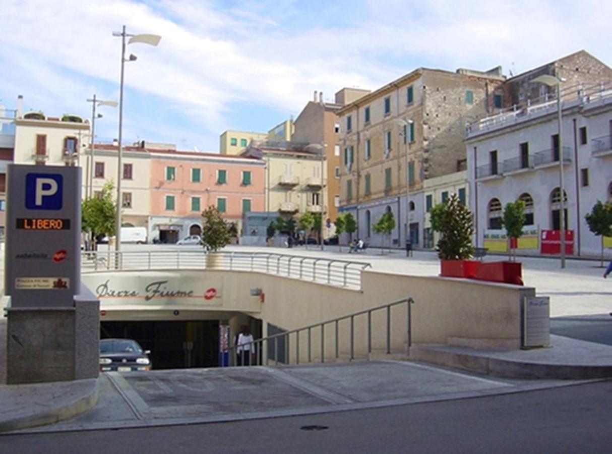 B&B Le Finestre Su Via Cavour Sassari Kültér fotó