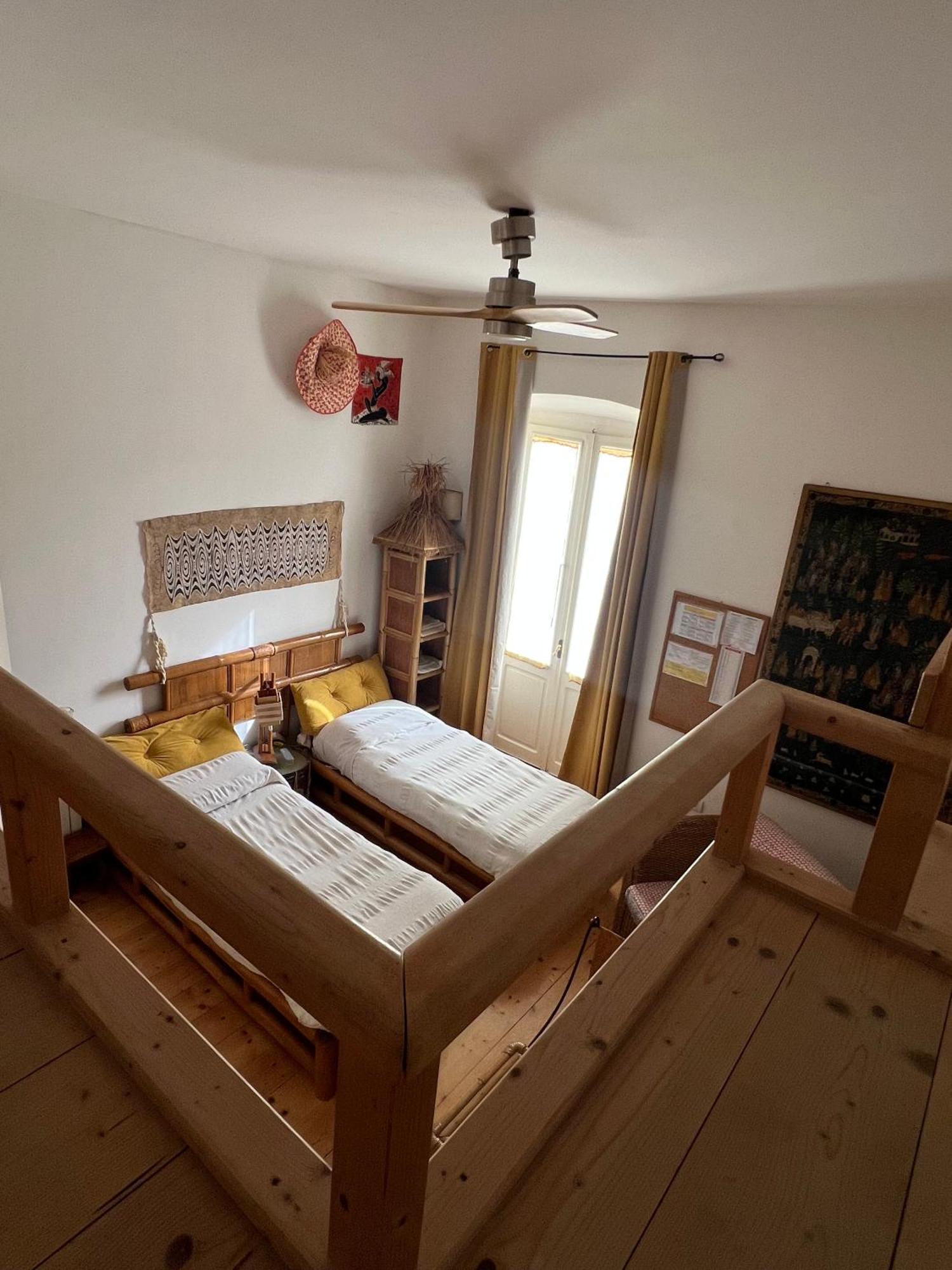 B&B Le Finestre Su Via Cavour Sassari Szoba fotó